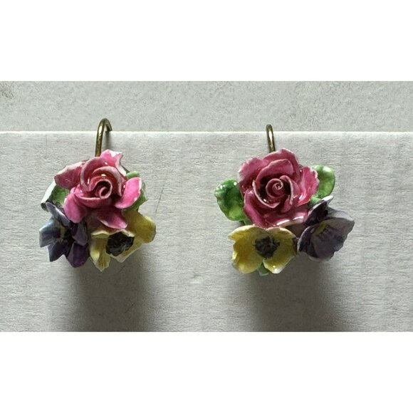 English Bone China Floral Screw Back Earrings 50's Patent Pending Hand Painted - Picture 1 of 3